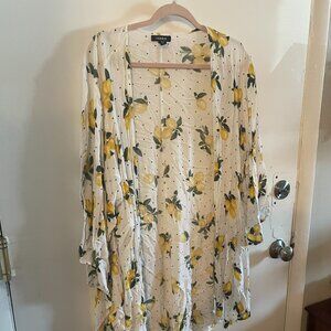 Torrid lemon print kimono